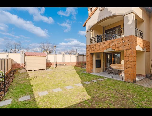 3 BEDROOM APARTMENT FOR SALE IN HALFWAY GARDENS